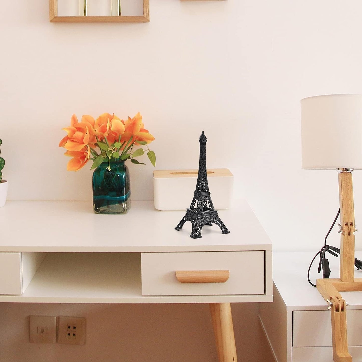 7-Inch Eiffel Tower Statue Home Decor | Bronze Alloy Metal Paris Landmark Model for Desk, Shelf & Gift