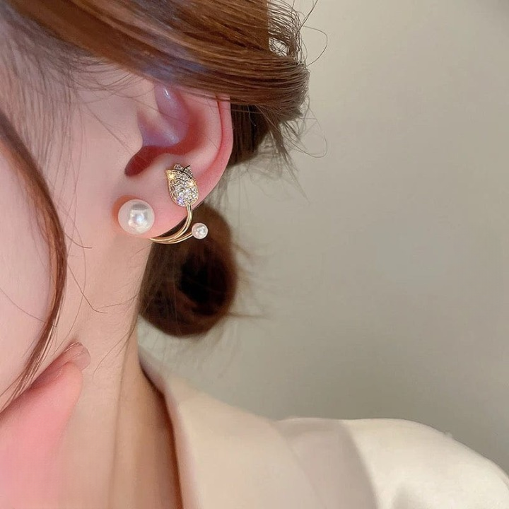 Beautiful Pearl Zircon Korean Flower Earrings for Women – Elegant Floral Design with Sparkling Zircon and Pearl Detailing | Premium Silver and Golden Fashion Jewelry for Parties, Weddings, and Daily Wear | AWT-999 - Golden